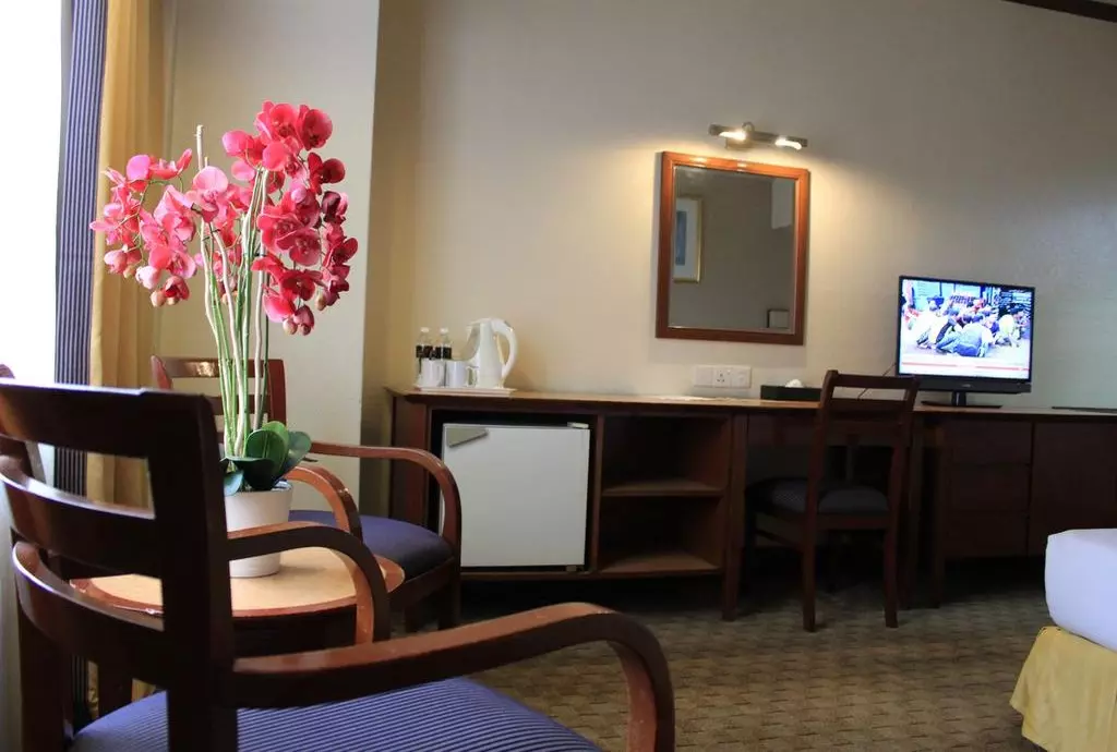 hotel summit kuala lumpur_shabavizparvaz_02.jpg